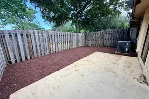 11137 NW 38th Pl, Sunrise, FL 33351 - Photo 12