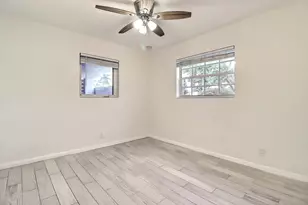 337 Mid Pines Rd, Palm Springs, FL 33461 - Photo 16