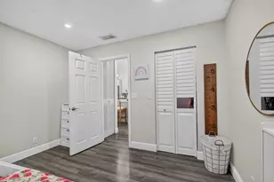 414 Springdale Cir, Palm Springs, FL 33461 - Photo 24