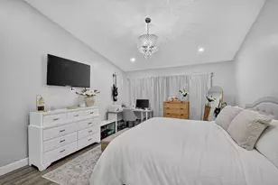 414 Springdale Cir, Palm Springs, FL 33461 - Photo 18