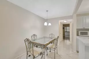 70 Camden C, West Palm Beach, FL 33417 - Photo 4