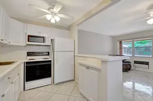 70 Camden C, West Palm Beach, FL 33417 - Photo 6