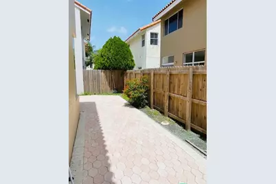 3145 N 37th Avenue, Hollywood, FL 33021 - Photo 32