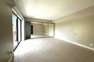 303 Waterview Dr, Palm Springs, FL 33461 - Photo 24