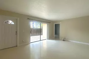 303 Waterview Dr, Palm Springs, FL 33461 - Photo 4