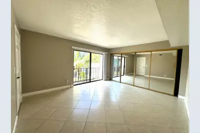 303 Waterview Drive, Palm Springs, FL 33461 - Photo 24