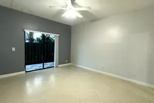 303 Waterview Dr, Palm Springs, FL 33461 - Photo 16