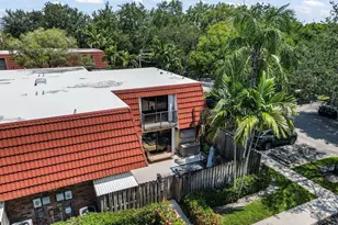 725 NW 99th Cir, Plantation, FL 33324 - Photo 32