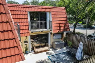 725 NW 99th Cir, Plantation, FL 33324 - Photo 16
