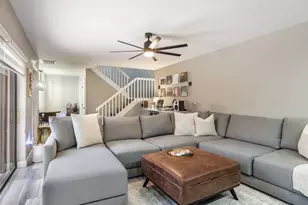 725 NW 99th Cir, Plantation, FL 33324 - Photo 12