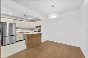 313 Pine Ridge Cir, Greenacres, FL 33463 - Photo 6