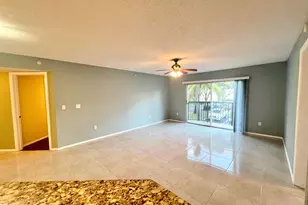 1100 Crestwood Ct S, Royal Palm Beach, FL 33411 - Photo 4