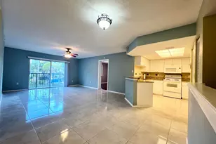 1100 Crestwood Ct S, Royal Palm Beach, FL 33411 - Photo 6