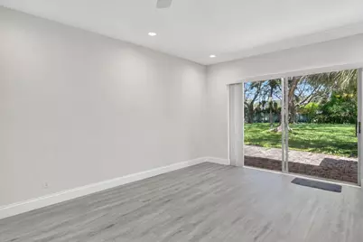 20846 Vinesta Circle, Boca Raton, FL 33433 - Photo 10
