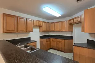 921 Imperial Lake Rd, West Palm Beach, FL 33413 - Photo 12