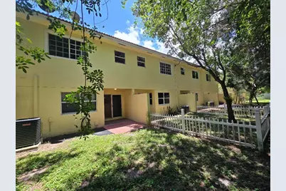 921 Imperial Lake Road, West Palm Beach, FL 33413 - Photo 2