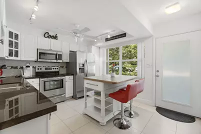 3002 Portofino Isle #D1, Coconut Creek, FL 33066 - Photo 4