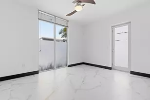 284 NE 7th St, Boca Raton, FL 33432 - Photo 32