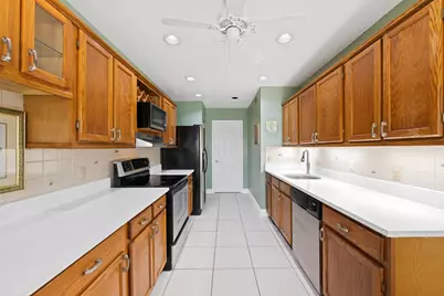3018 Lake Shore Drive, Deerfield Beach, FL 33442 - Photo 14