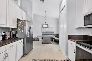 8049 Via Bolzano, Lake Worth, FL 33467 - Photo 12
