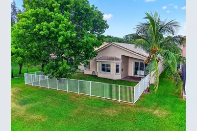 8049 Via Bolzano, Greenacres, FL 33467 - Photo 40