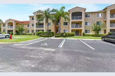 1590 S 42nd Circle #106, Vero Beach, FL 32967 - Photo 1