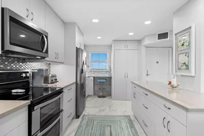 511 Bayshore Drive #910, Fort Lauderdale, FL 33304 - Photo 14