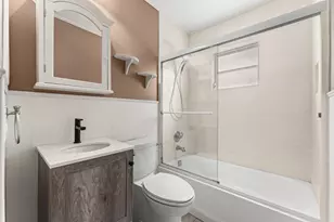 3861 NW 1st Dr, Deerfield Beach, FL 33442 - Photo 16