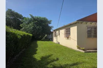 2466 NW 91st Street, Miami, FL 33147 - Photo 16
