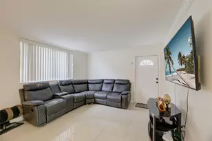3777 NW 78th Ave NW, Hollywood, FL 33024 - Photo 8