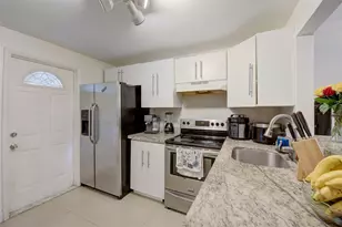 3777 NW 78th Ave NW, Hollywood, FL 33024 - Photo 4