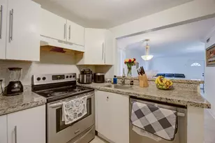 3777 NW 78th Ave NW, Hollywood, FL 33024 - Photo 6