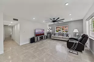 9 NE 19th Ct, Wilton Manors, FL 33305 - Photo 2