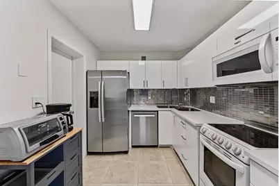 9 NE 19th Court #C112, Wilton Manors, FL 33305 - Photo 4