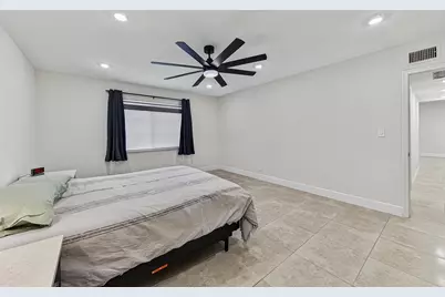 9 NE 19th Court #C112, Wilton Manors, FL 33305 - Photo 8