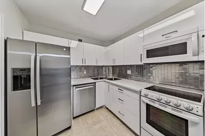 9 NE 19th Court #C112, Wilton Manors, FL 33305 - Photo 4
