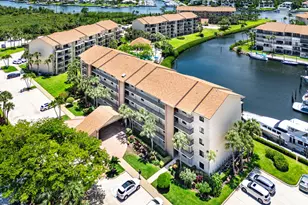 1301 Seafarer Cir, Jupiter, FL 33477 - Photo 2