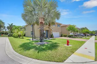 4701 Foxtail Palm Ct, Greenacres, FL 33463 - Photo 2