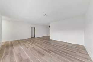 7198 E Pine Forest Cir Circle E, Lake Worth, FL 33467 - Photo 8
