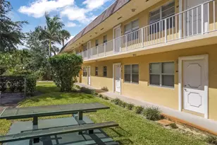 5186 NE 6th Ave, Oakland Park, FL 33334 - Photo 36