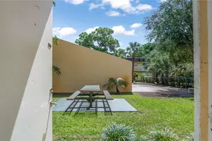 5186 NE 6th Ave, Oakland Park, FL 33334 - Photo 34