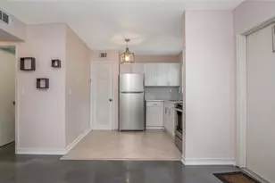 5186 NE 6th Ave, Oakland Park, FL 33334 - Photo 12