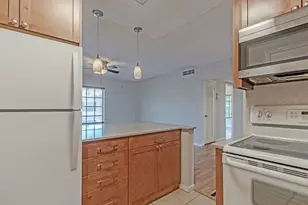 2161 NE 68th St, Fort Lauderdale, FL 33308 - Photo 6