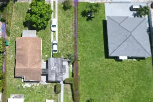 2467 NW 90th St, Miami, FL 33147 - Photo 2