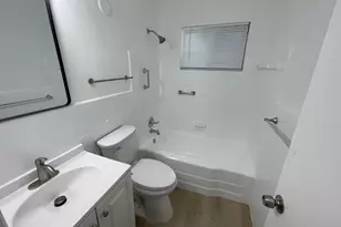 1635 NE 160th St, North Miami Beach, FL 33162 - Photo 16