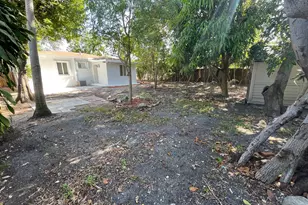 1635 NE 160th St, North Miami Beach, FL 33162 - Photo 26