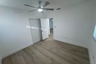 1635 NE 160th St, North Miami Beach, FL 33162 - Photo 12