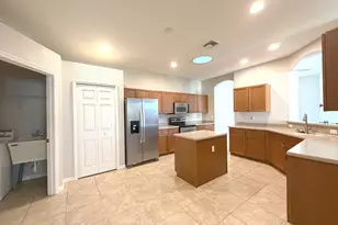 434 North Tangerine Square SW, Vero Beach, FL 32968 - Photo 6