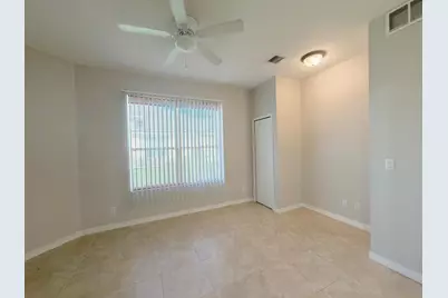 434 N Tangerine Square SW, Vero Beach, FL 32968 - Photo 10