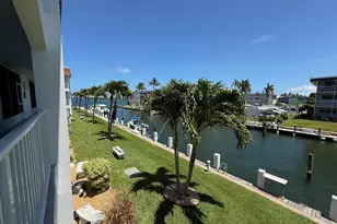 110 Shore Ct, North Palm Beach, FL 33408 - Photo 1